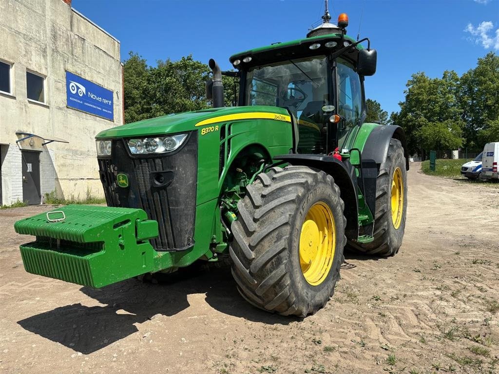 Traktor del tipo John Deere 8370R Affjedret foraksel og kabine. Hitch krog. Auto steer ready. Luftbremser. Mange paa lager., Gebrauchtmaschine en Kolding (Imagen 9)