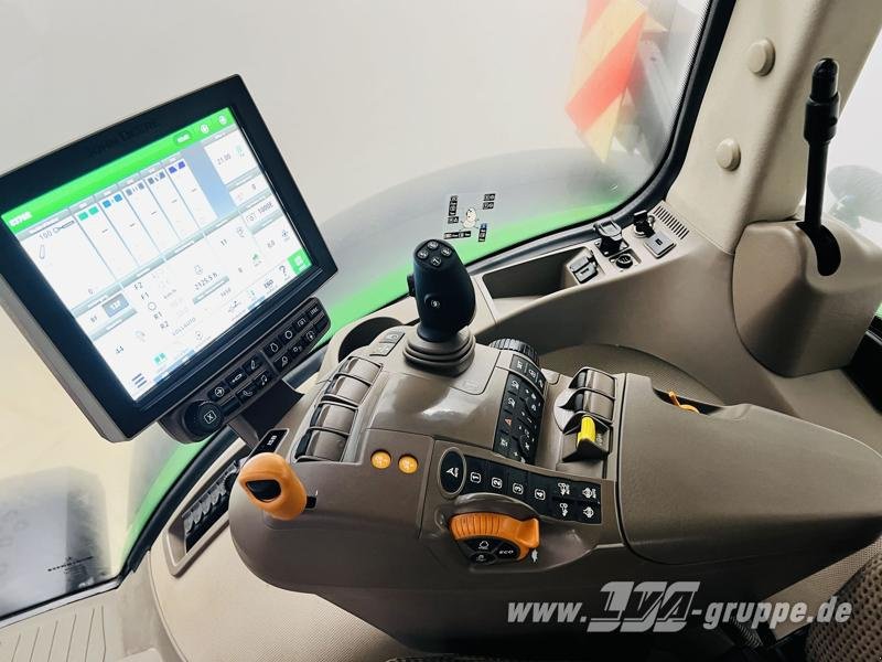 Traktor от тип John Deere 8370R E23 PowerShift, Gebrauchtmaschine в Sülzetal OT Altenweddingen (Снимка 11)