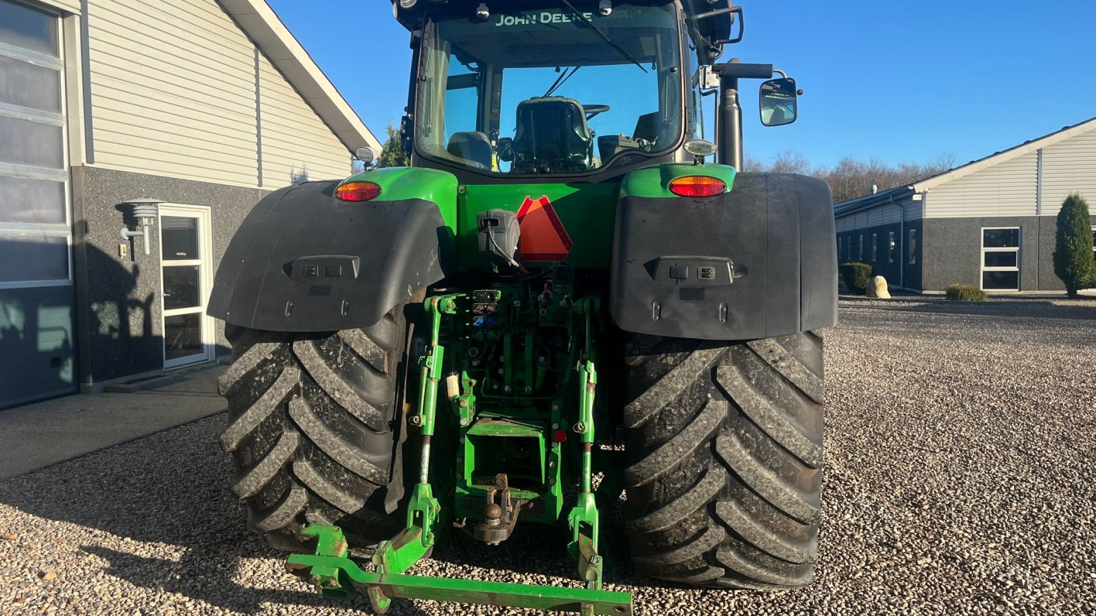 Traktor of the type John Deere 8370R Med frontlift og fuld servicehistorik, Gebrauchtmaschine in Lintrup (Picture 16)