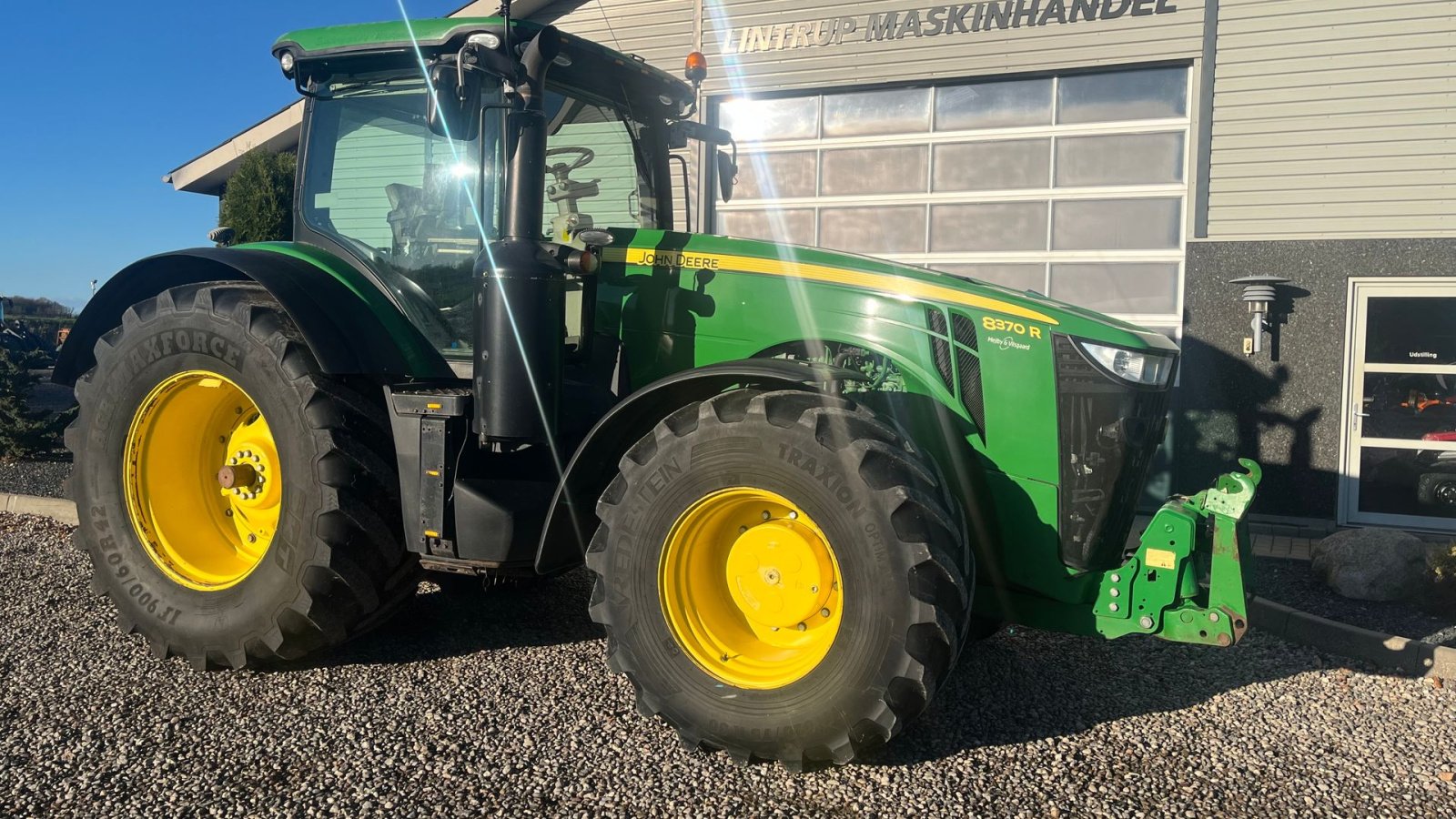 Traktor typu John Deere 8370R Med frontlift og fuld servicehistorik, Gebrauchtmaschine v Lintrup (Obrázek 17)