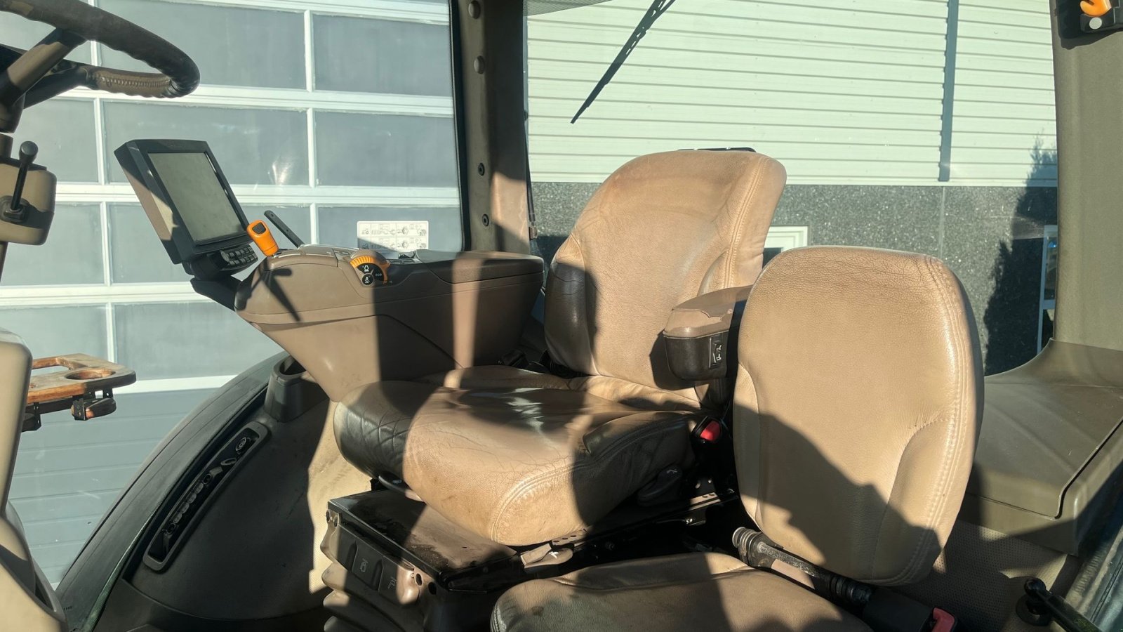 Traktor typu John Deere 8370R Med frontlift og fuld servicehistorik, Gebrauchtmaschine v Lintrup (Obrázek 7)