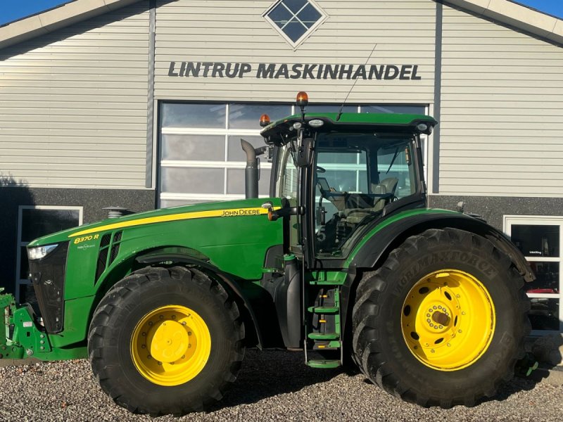 Traktor of the type John Deere 8370R Med frontlift og fuld servicehistorik, Gebrauchtmaschine in Lintrup (Picture 1)
