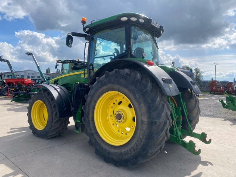 Traktor des Typs John Deere 8370R, Gebrauchtmaschine in Richebourg (Bild 7)