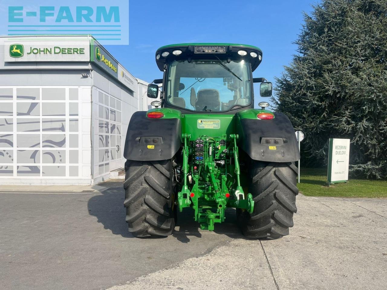 Traktor типа John Deere 8370R, Gebrauchtmaschine в OSIJEK (Фотография 4)
