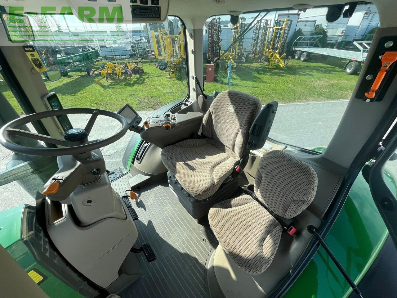 Traktor типа John Deere 8370R, Gebrauchtmaschine в OSIJEK (Фотография 16)