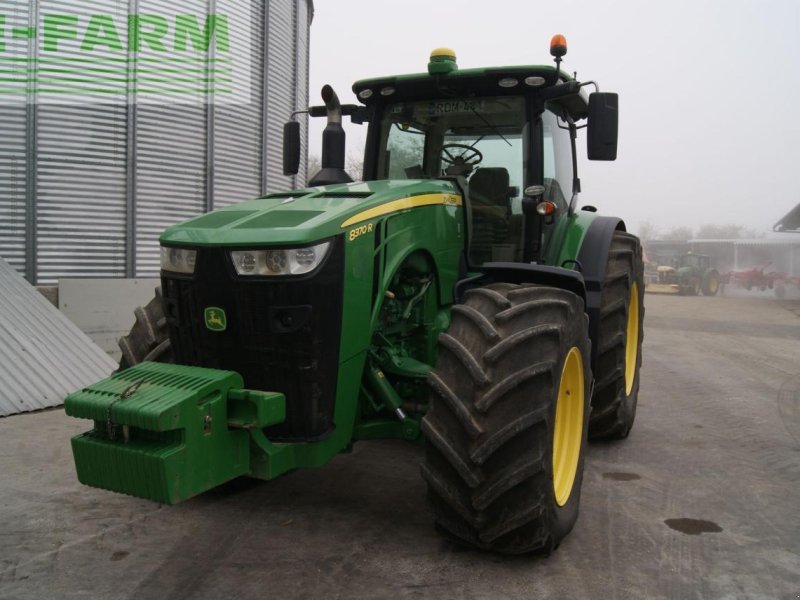 Traktor типа John Deere 8370R, Gebrauchtmaschine в Hamburg