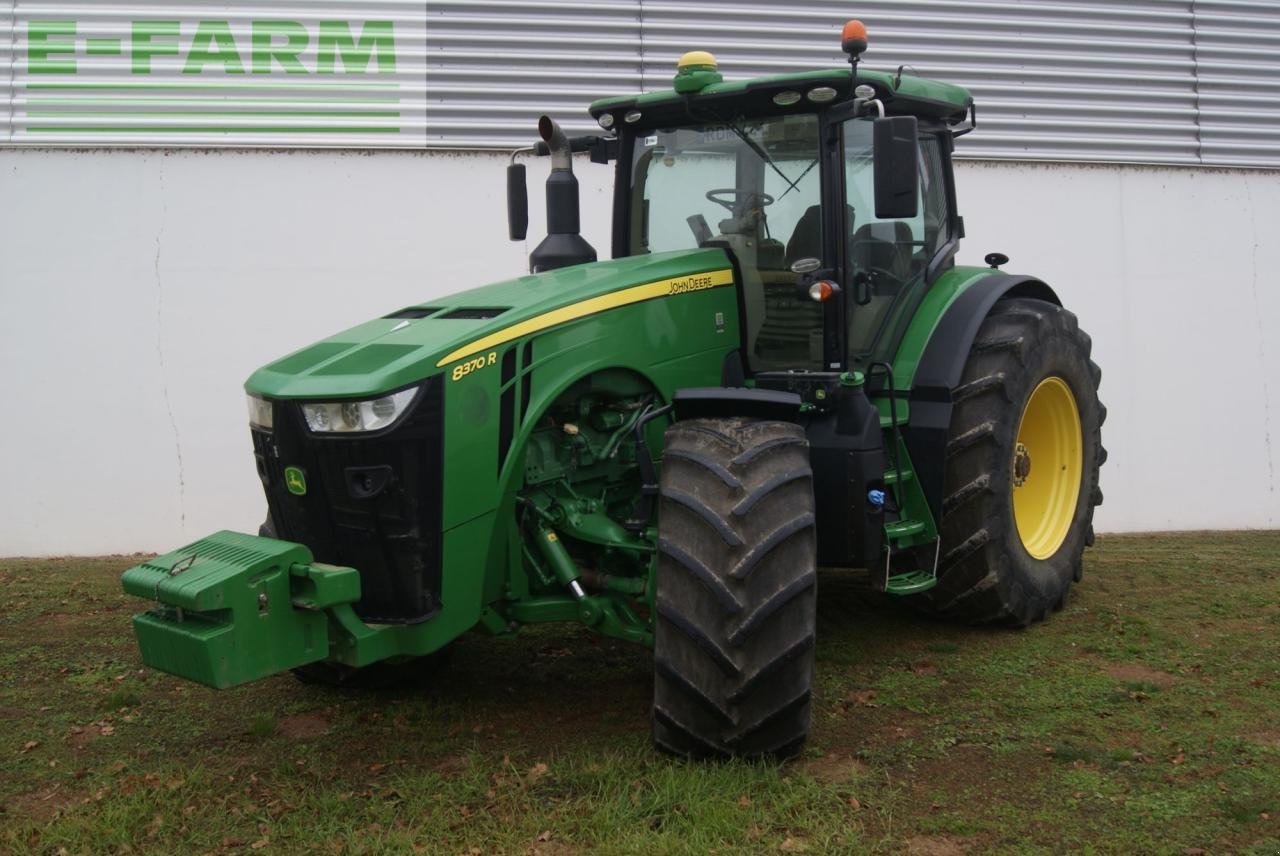 Traktor типа John Deere 8370R, Gebrauchtmaschine в Hamburg (Фотография 5)