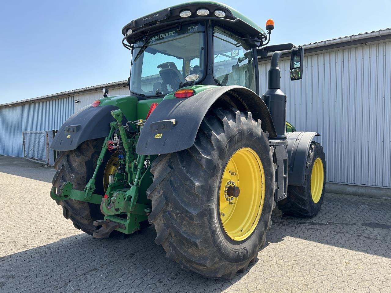 Traktor от тип John Deere 8370R, Gebrauchtmaschine в Saksøbing (Снимка 14)