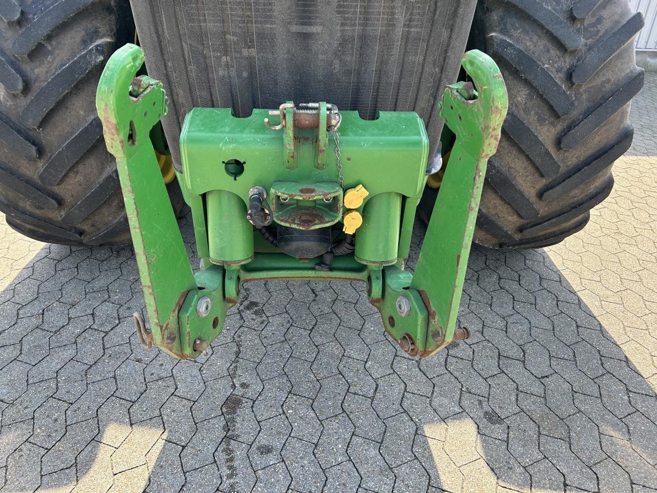 Traktor от тип John Deere 8370R, Gebrauchtmaschine в Saksøbing (Снимка 5)