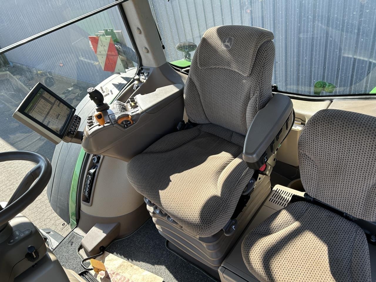 Traktor des Typs John Deere 8370R, Gebrauchtmaschine in Trige (Bild 15)