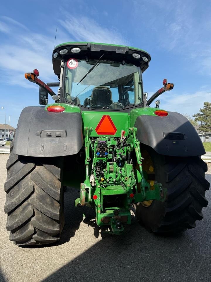Traktor от тип John Deere 8370R, Gebrauchtmaschine в Trige (Снимка 10)