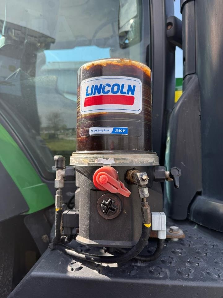 Traktor от тип John Deere 8370R, Gebrauchtmaschine в Trige (Снимка 9)