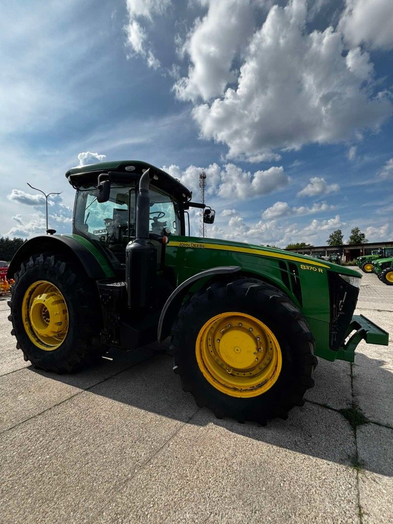 Traktor типа John Deere 8370R, Gebrauchtmaschine в Mrągowo (Фотография 2)