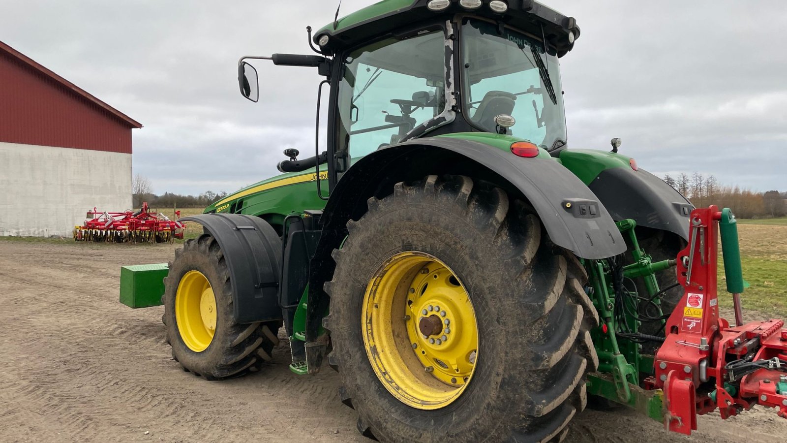 Traktor Türe ait John Deere 8370R, Gebrauchtmaschine içinde Hårlev (resim 3)
