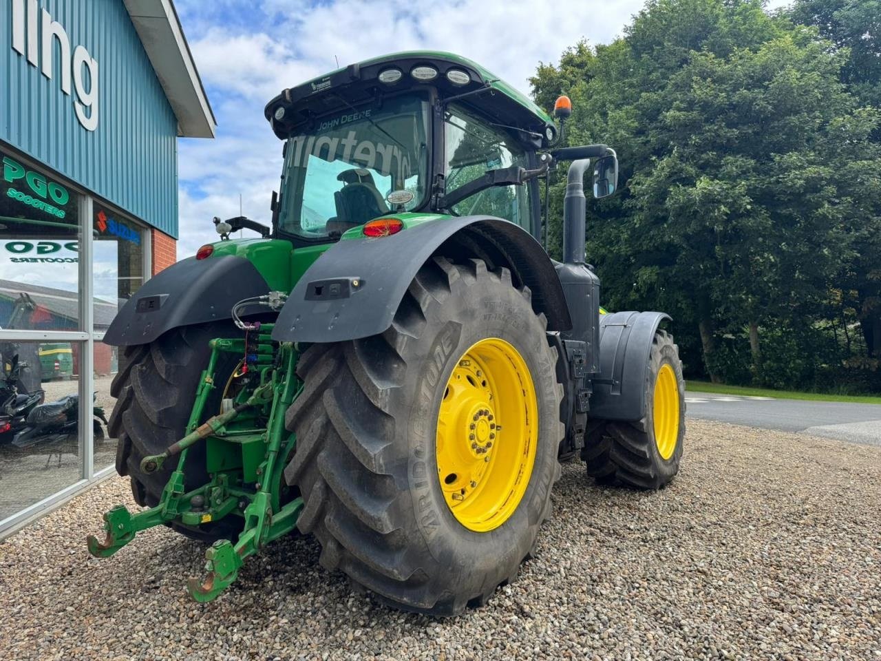 Traktor от тип John Deere 8370R, Gebrauchtmaschine в Videbæk (Снимка 11)