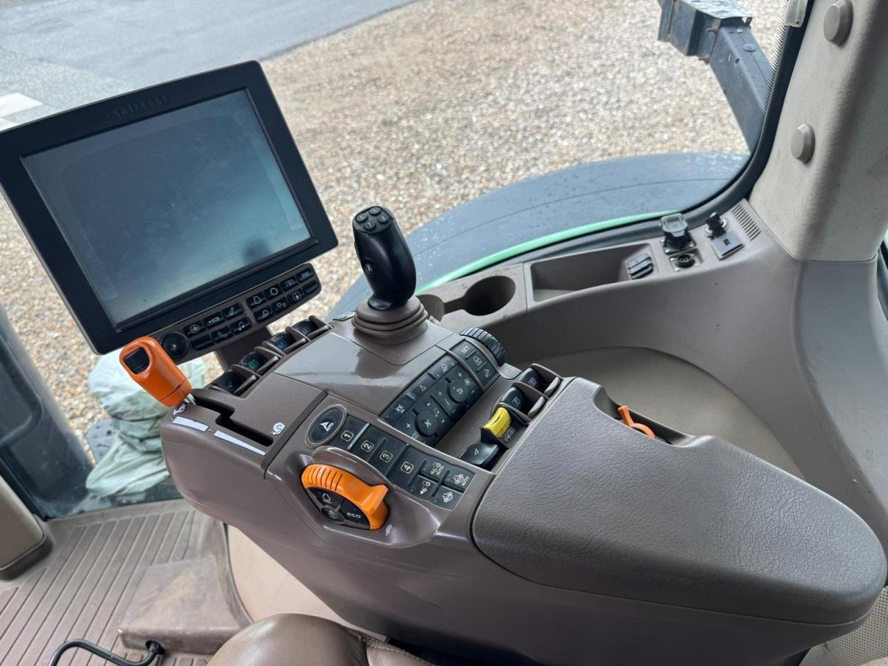 Traktor от тип John Deere 8370R, Gebrauchtmaschine в Videbæk (Снимка 16)