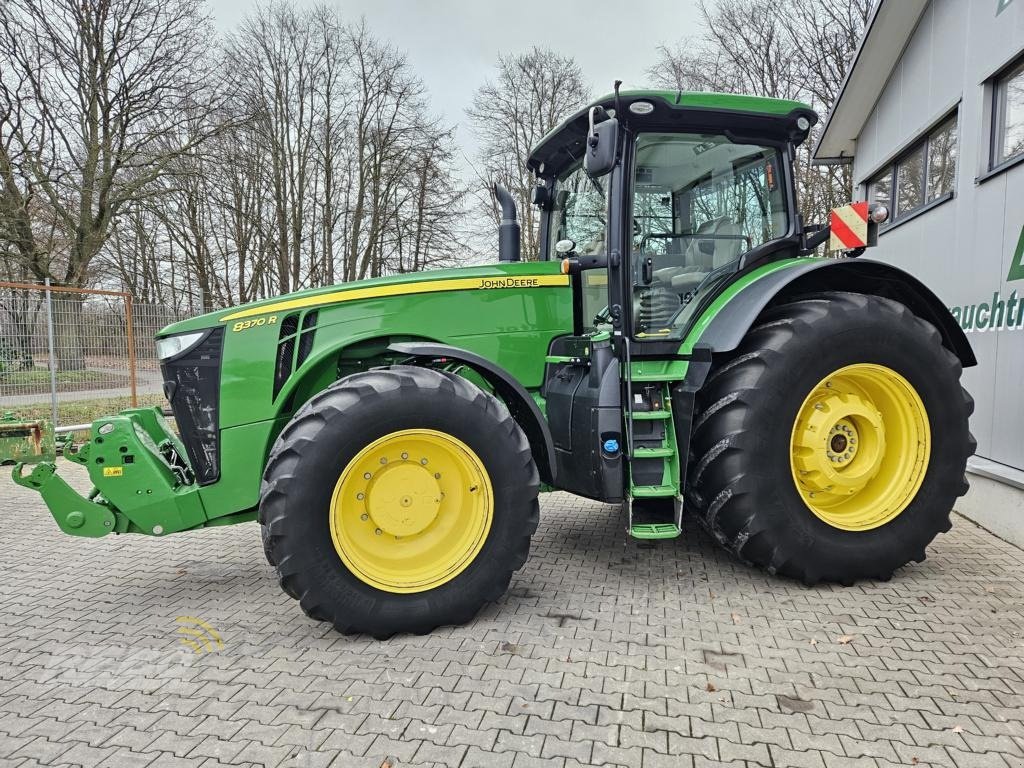 Traktor des Typs John Deere 8370R, Gebrauchtmaschine in Neuenkirchen-Vörden (Bild 2)