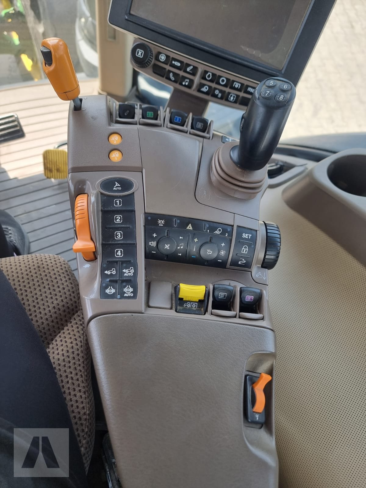 Traktor typu John Deere 8400 R, Gebrauchtmaschine v Regensburg (Obrázek 19)