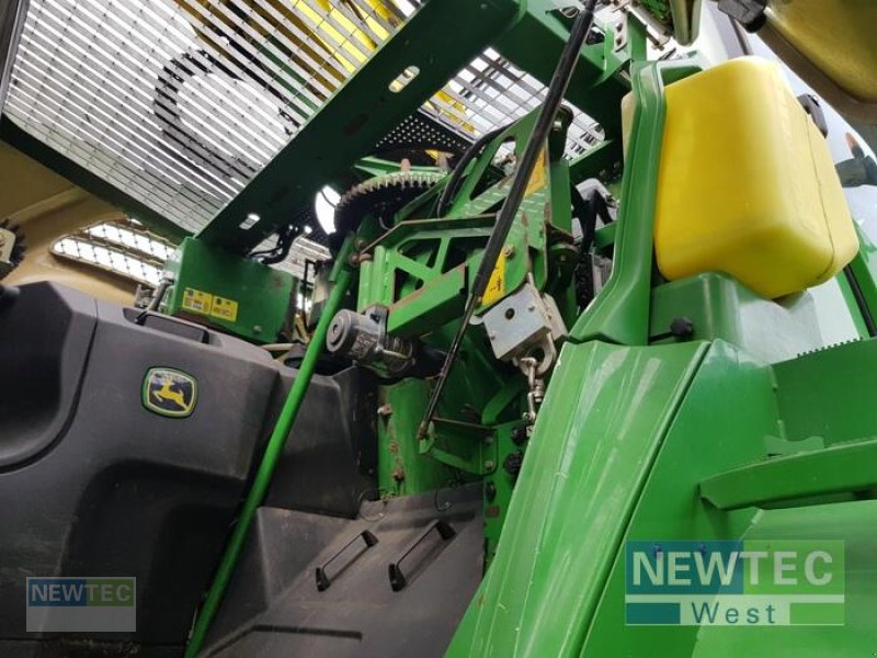 Traktor van het type John Deere 8400, Gebrauchtmaschine in Heinbockel-Hagenah (Foto 25)