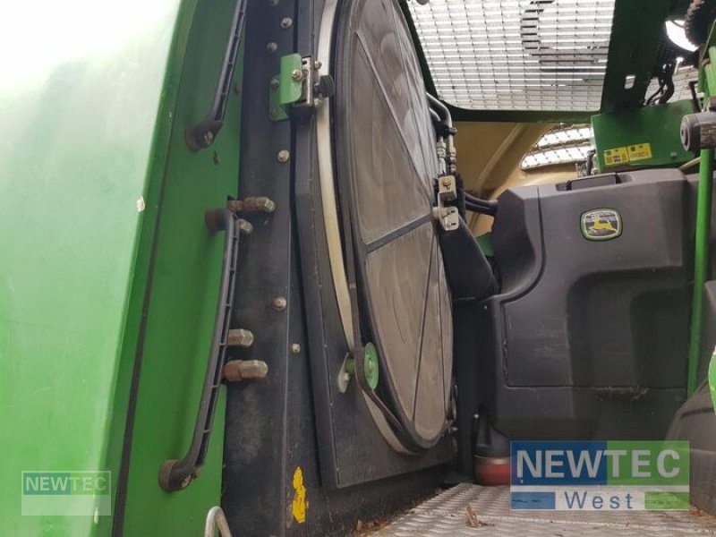 Traktor van het type John Deere 8400, Gebrauchtmaschine in Heinbockel-Hagenah (Foto 24)