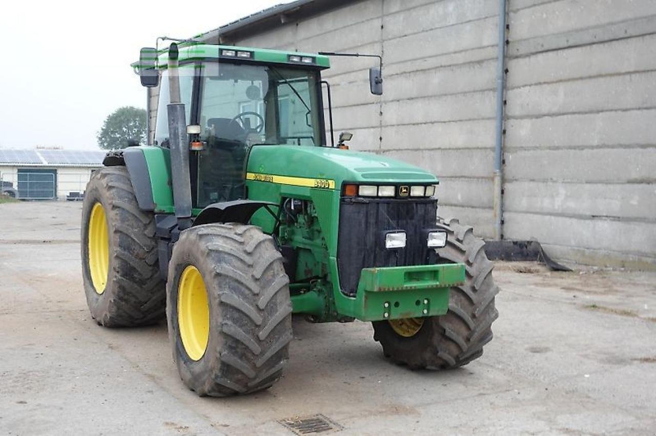 Traktor типа John Deere 8400, Gebrauchtmaschine в HARDENBECK (Фотография 2)