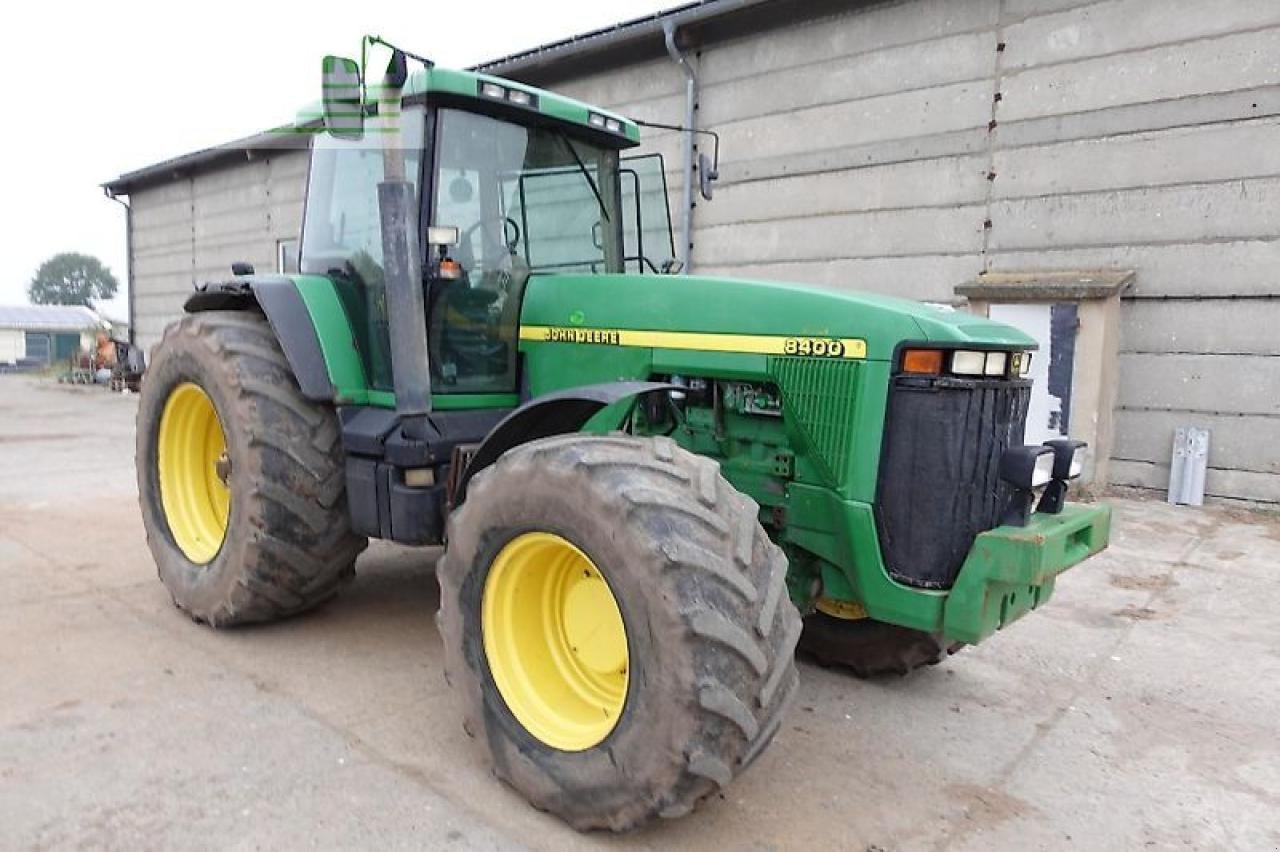Traktor типа John Deere 8400, Gebrauchtmaschine в HARDENBECK (Фотография 18)