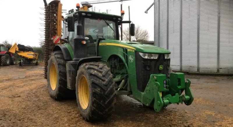 Traktor a típus John Deere 8400R E23. Vi giver 100 timers reklamationsret., Gebrauchtmaschine ekkor: Kolding (Kép 1)