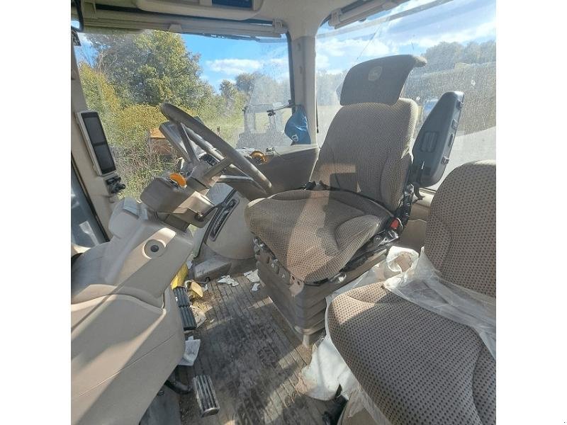 Traktor des Typs John Deere 8400R, Gebrauchtmaschine in PITHIVIERS Cedex (Bild 5)