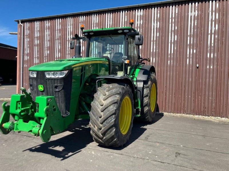 Traktor от тип John Deere 8400R, Gebrauchtmaschine в Odense (Снимка 1)