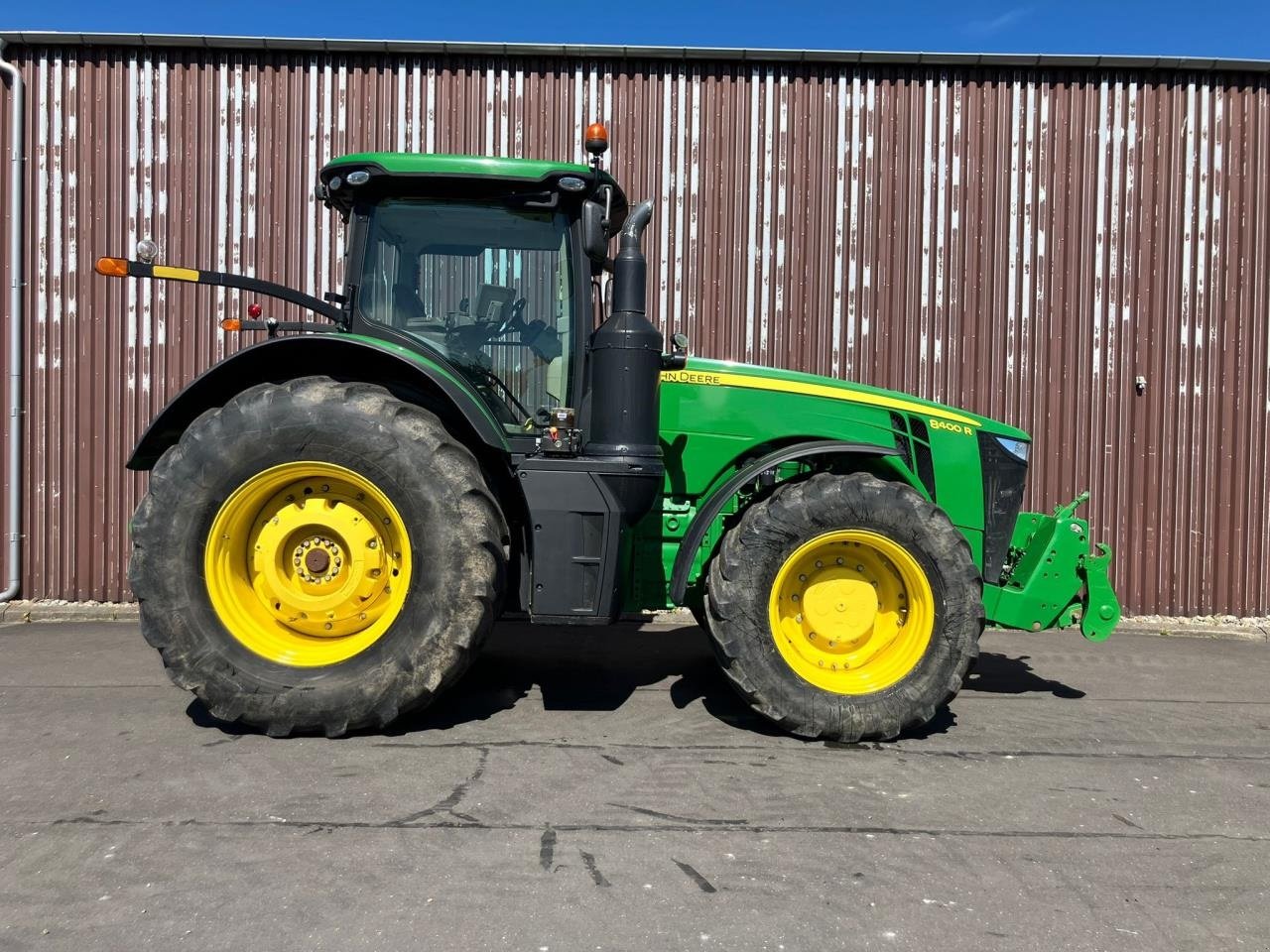 Traktor of the type John Deere 8400R, Gebrauchtmaschine in Odense (Picture 10)