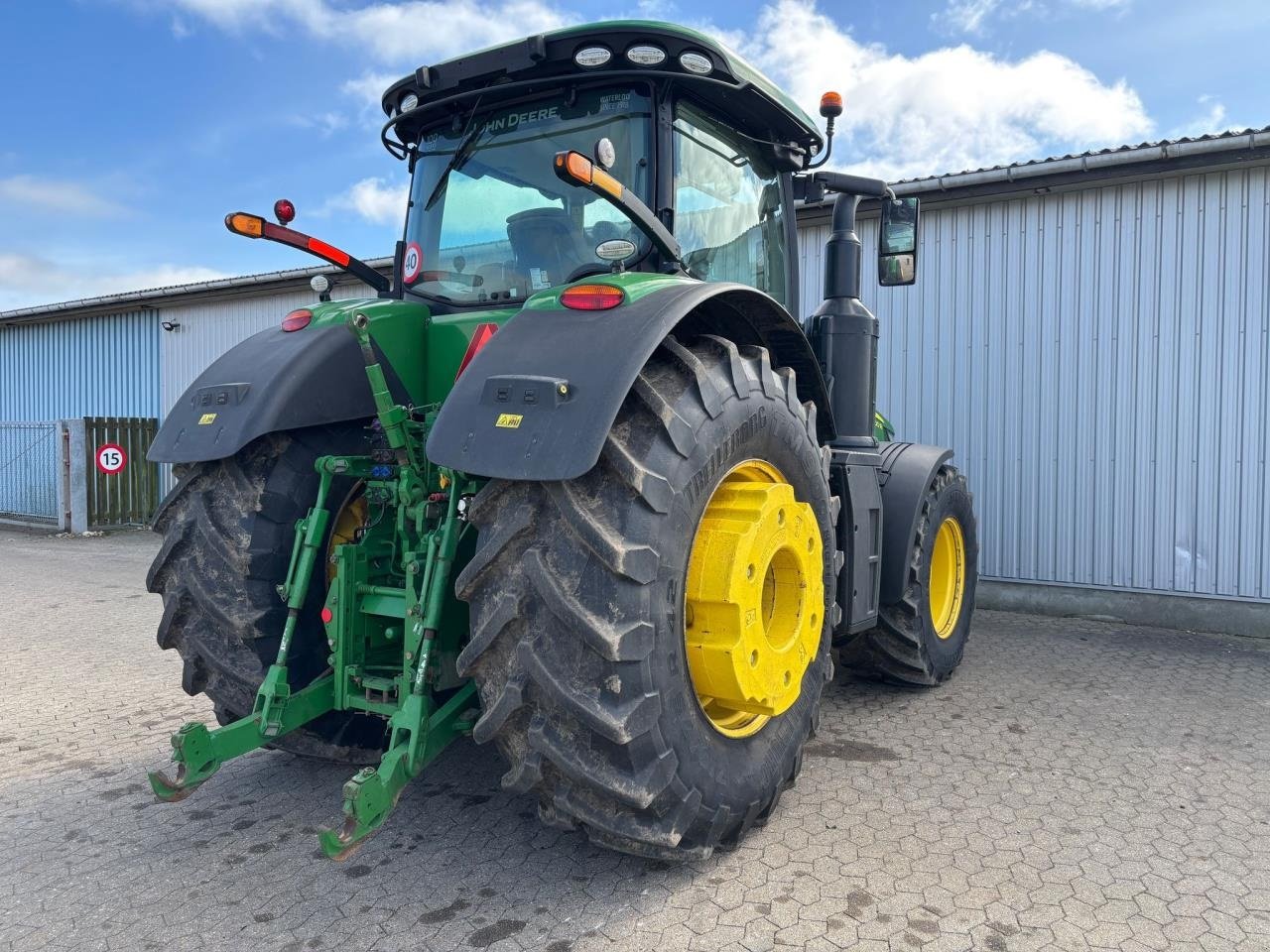 Traktor от тип John Deere 8400R, Gebrauchtmaschine в Trige (Снимка 11)