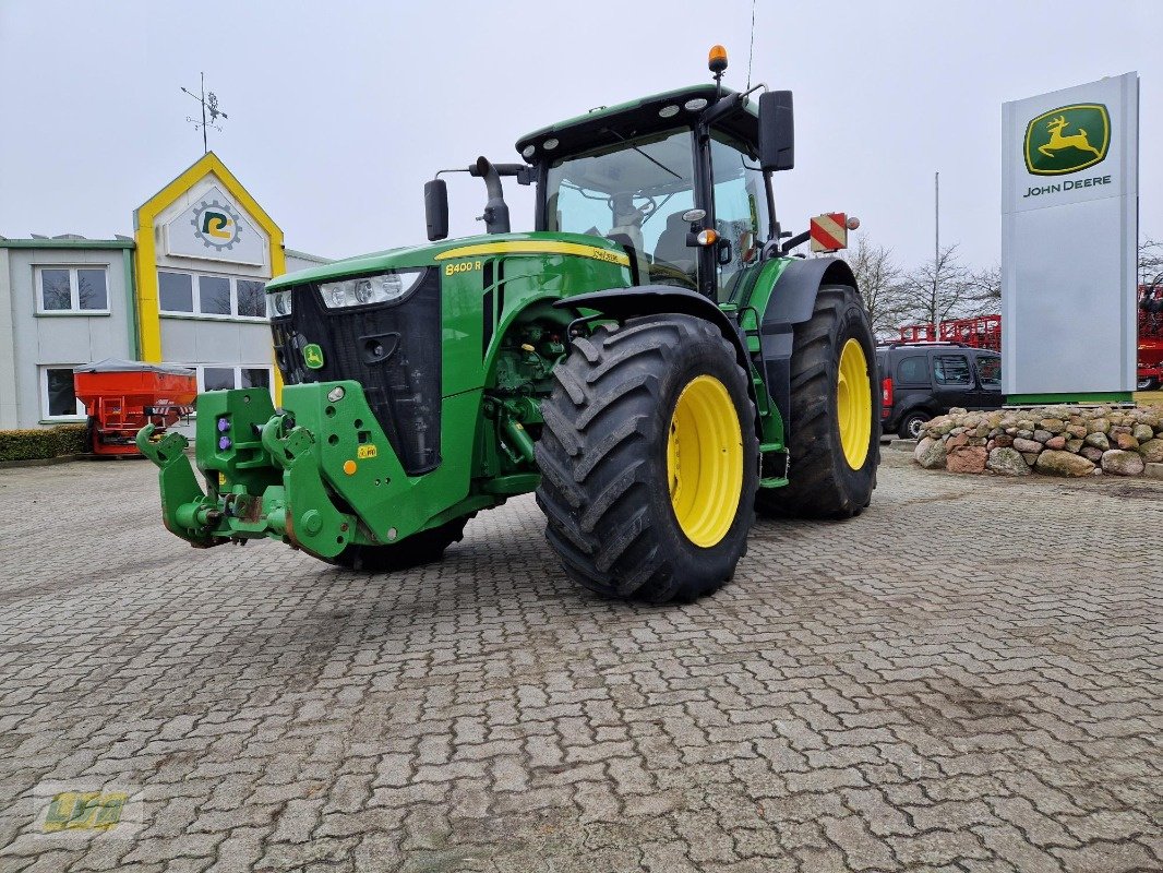 Traktor типа John Deere 8400R, Gebrauchtmaschine в Schenkenberg (Фотография 1)