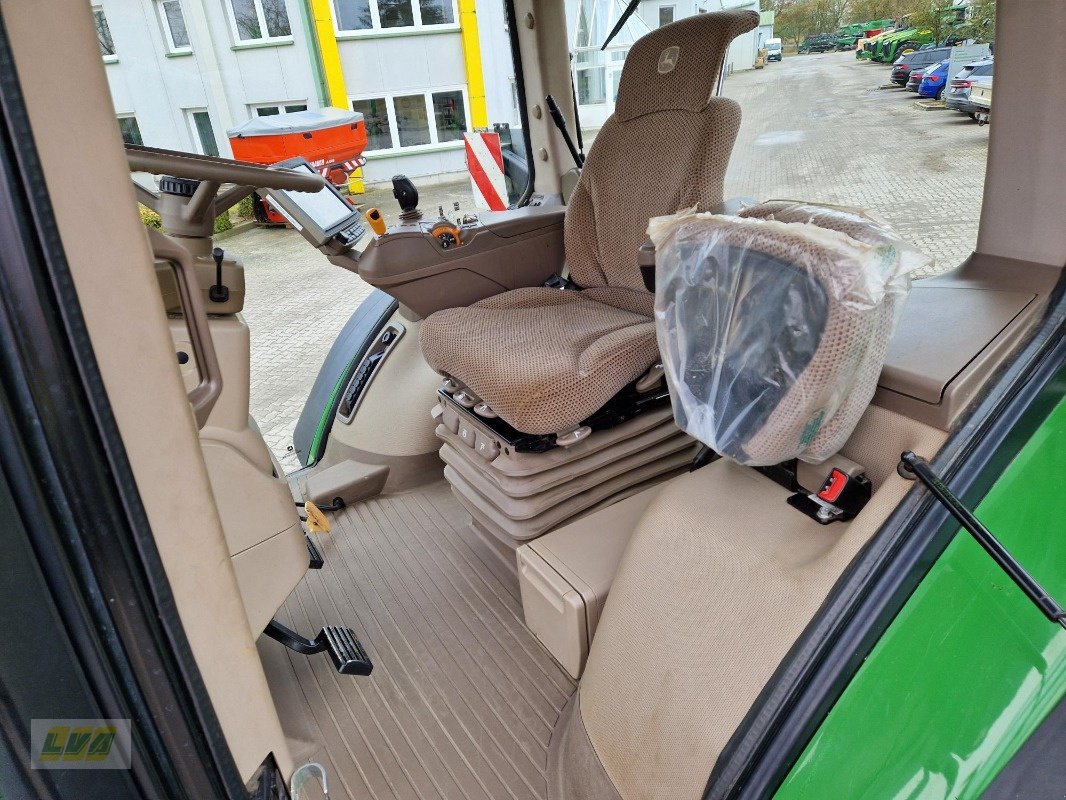 Traktor типа John Deere 8400R, Gebrauchtmaschine в Schenkenberg (Фотография 3)