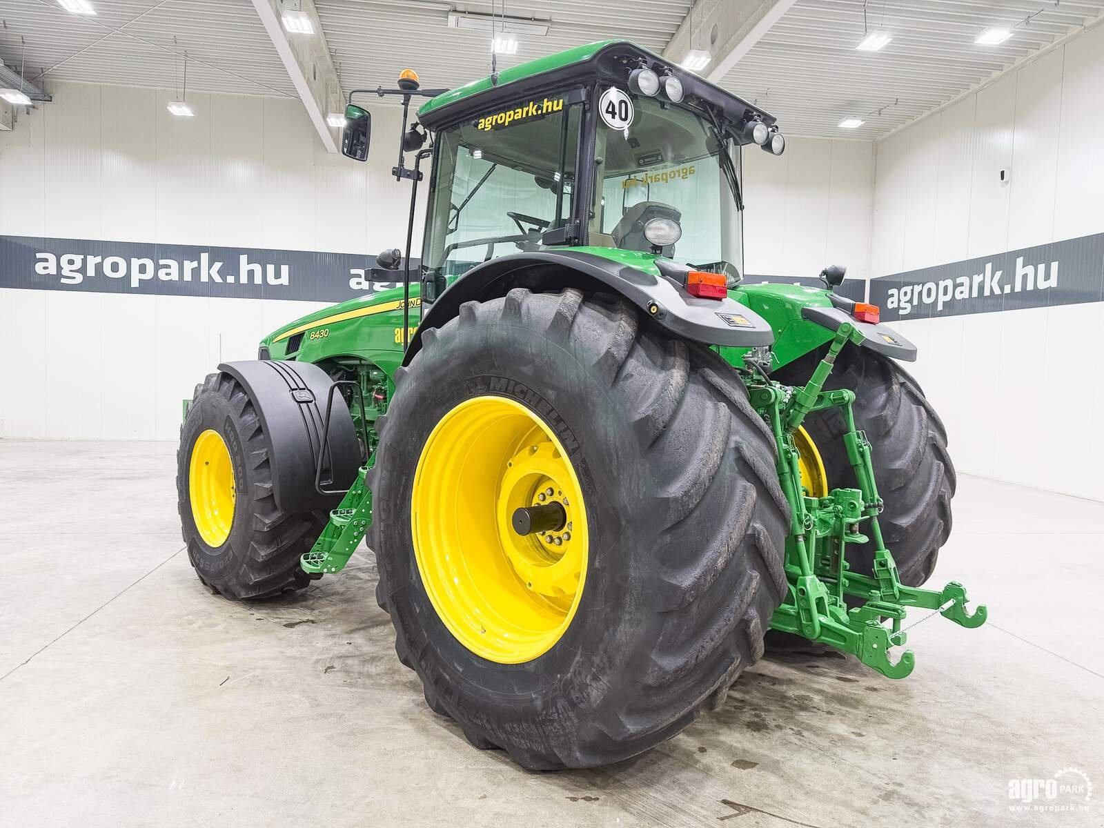 Traktor van het type John Deere 8430, Gebrauchtmaschine in Csengele (Foto 4)