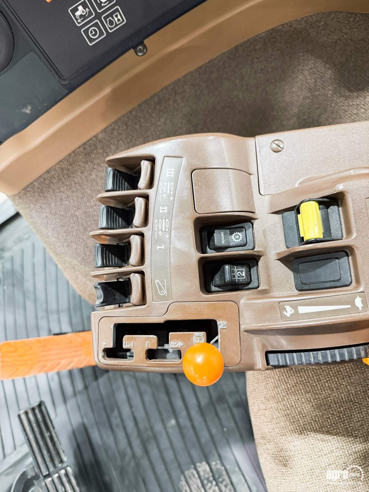 Traktor van het type John Deere 8430, Gebrauchtmaschine in Csengele (Foto 14)