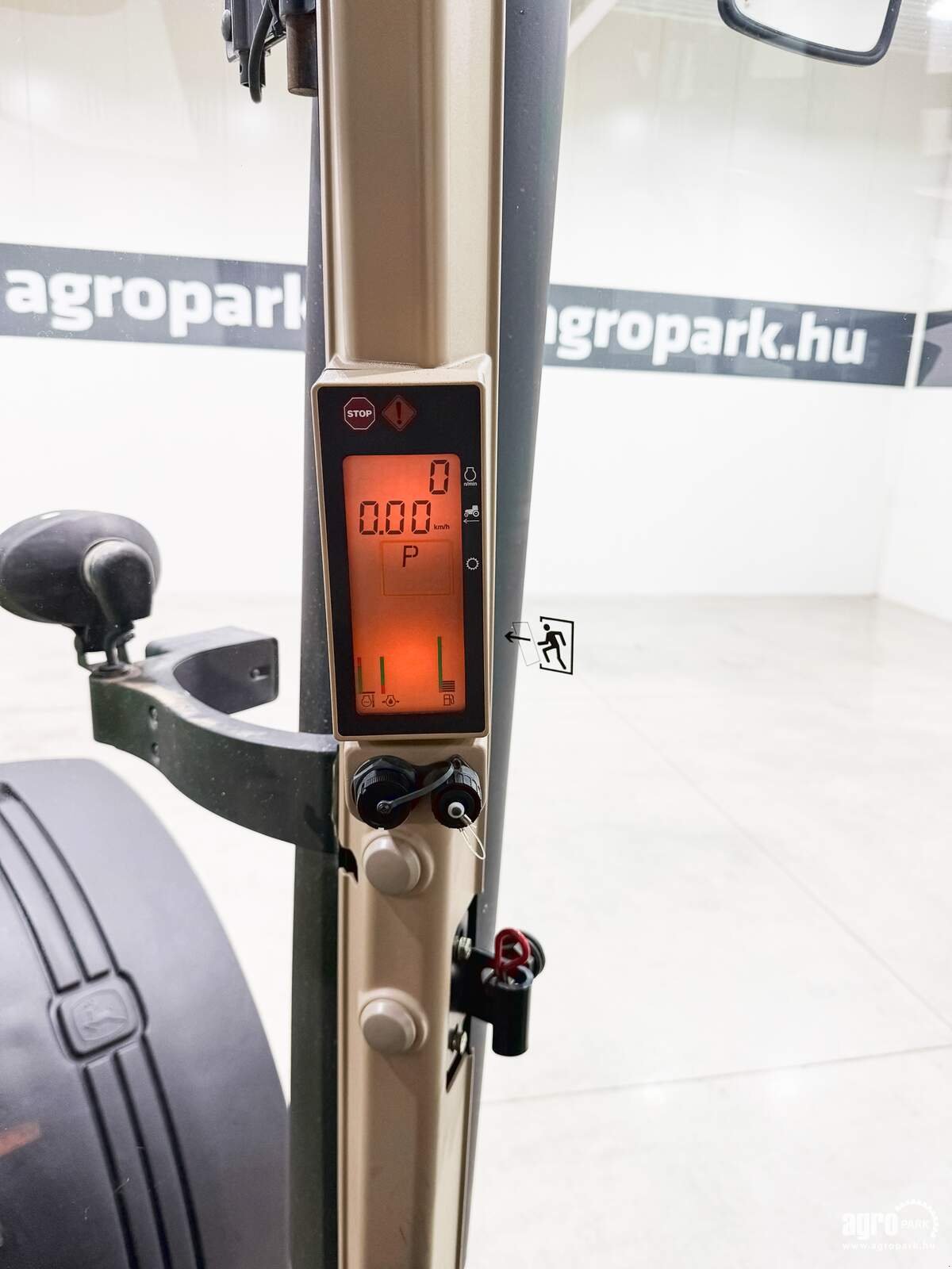 Traktor van het type John Deere 8430, Gebrauchtmaschine in Csengele (Foto 21)