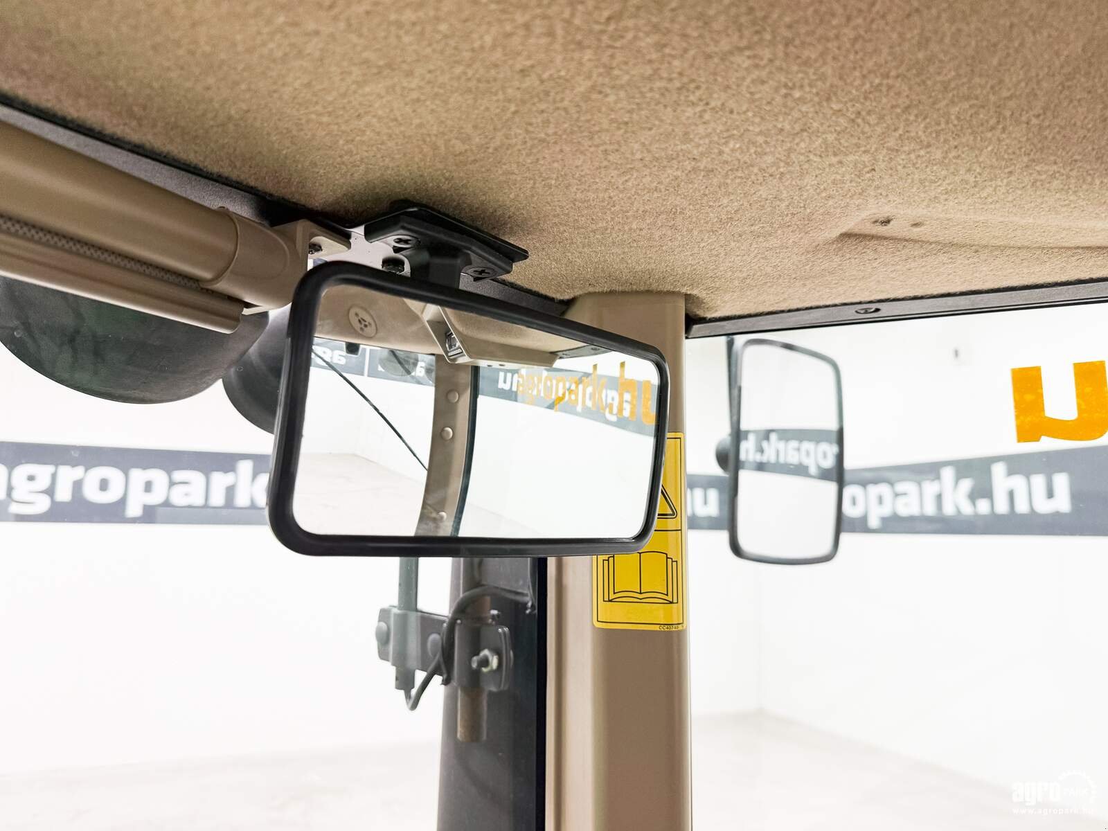 Traktor van het type John Deere 8430, Gebrauchtmaschine in Csengele (Foto 23)