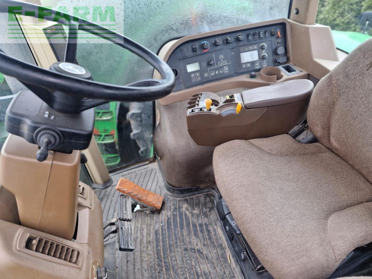 Traktor Türe ait John Deere 8430, Gebrauchtmaschine içinde Hamburg (resim 6)