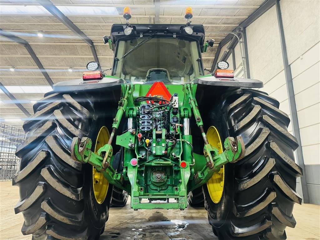 Traktor типа John Deere 8530 Autopower Monteret med luft, frontlift og står på nye dæk., Gebrauchtmaschine в Haderup (Фотография 8)