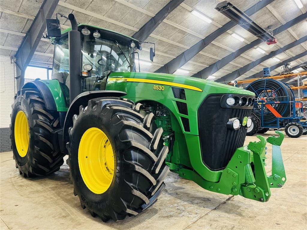 Traktor типа John Deere 8530 Autopower Monteret med luft, frontlift og står på nye dæk., Gebrauchtmaschine в Haderup (Фотография 3)