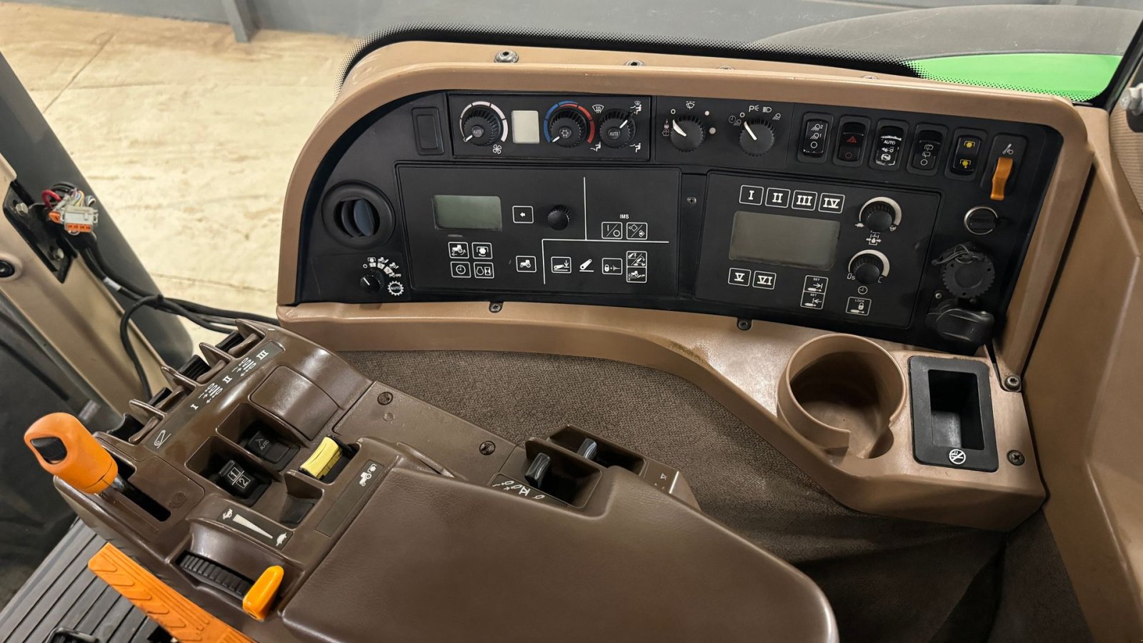 Traktor от тип John Deere 8530 Autopower, Gebrauchtmaschine в Haderup (Снимка 16)