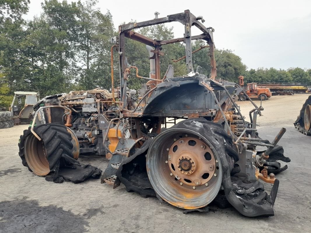 Traktor от тип John Deere 8R 310, Gebrauchtmaschine в Viborg (Снимка 2)