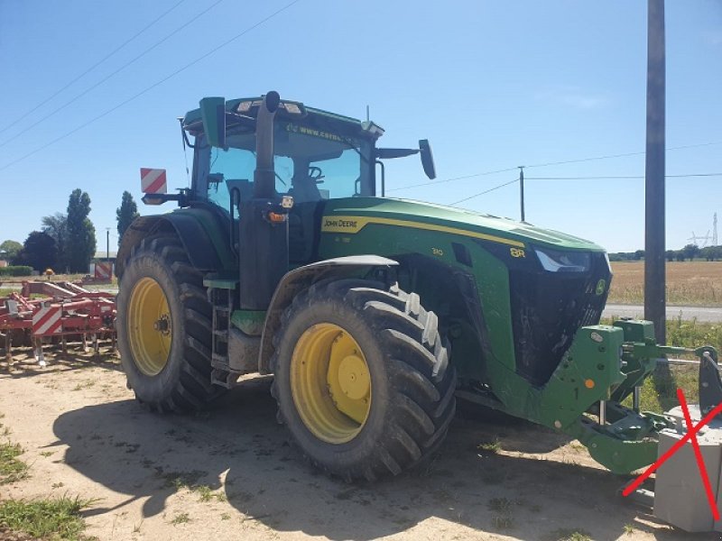 Traktor of the type John Deere 8R 310, Gebrauchtmaschine in PITHIVIERS Cedex (Picture 2)