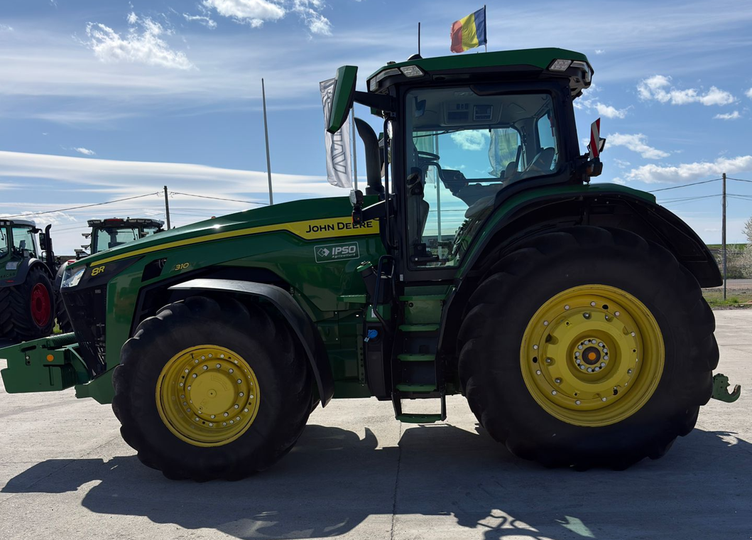 Traktor Türe ait John Deere 8R 310, Gebrauchtmaschine içinde Orţişoara (resim 7)