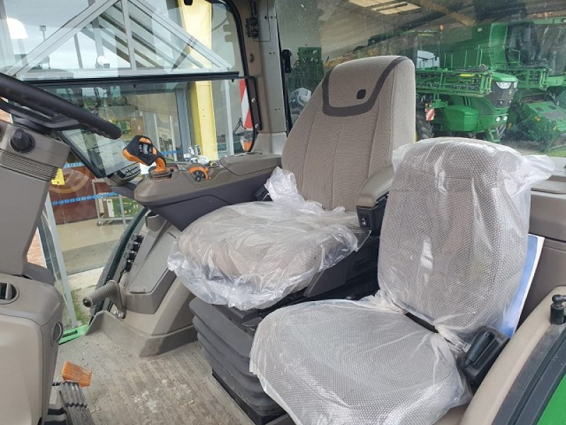 Traktor des Typs John Deere 8R 340, Gebrauchtmaschine in PITHIVIERS Cedex (Bild 9)