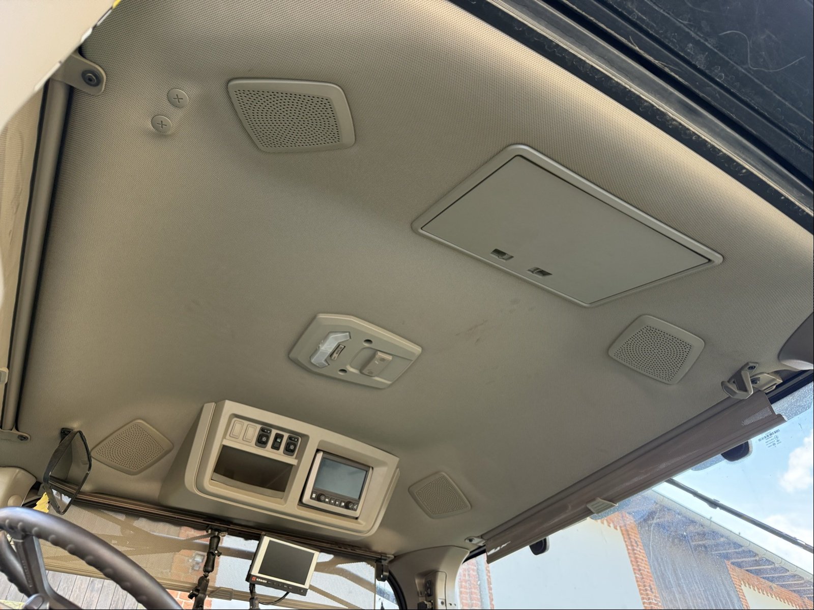 Traktor от тип John Deere 8R 340, Gebrauchtmaschine в Bützow (Снимка 8)