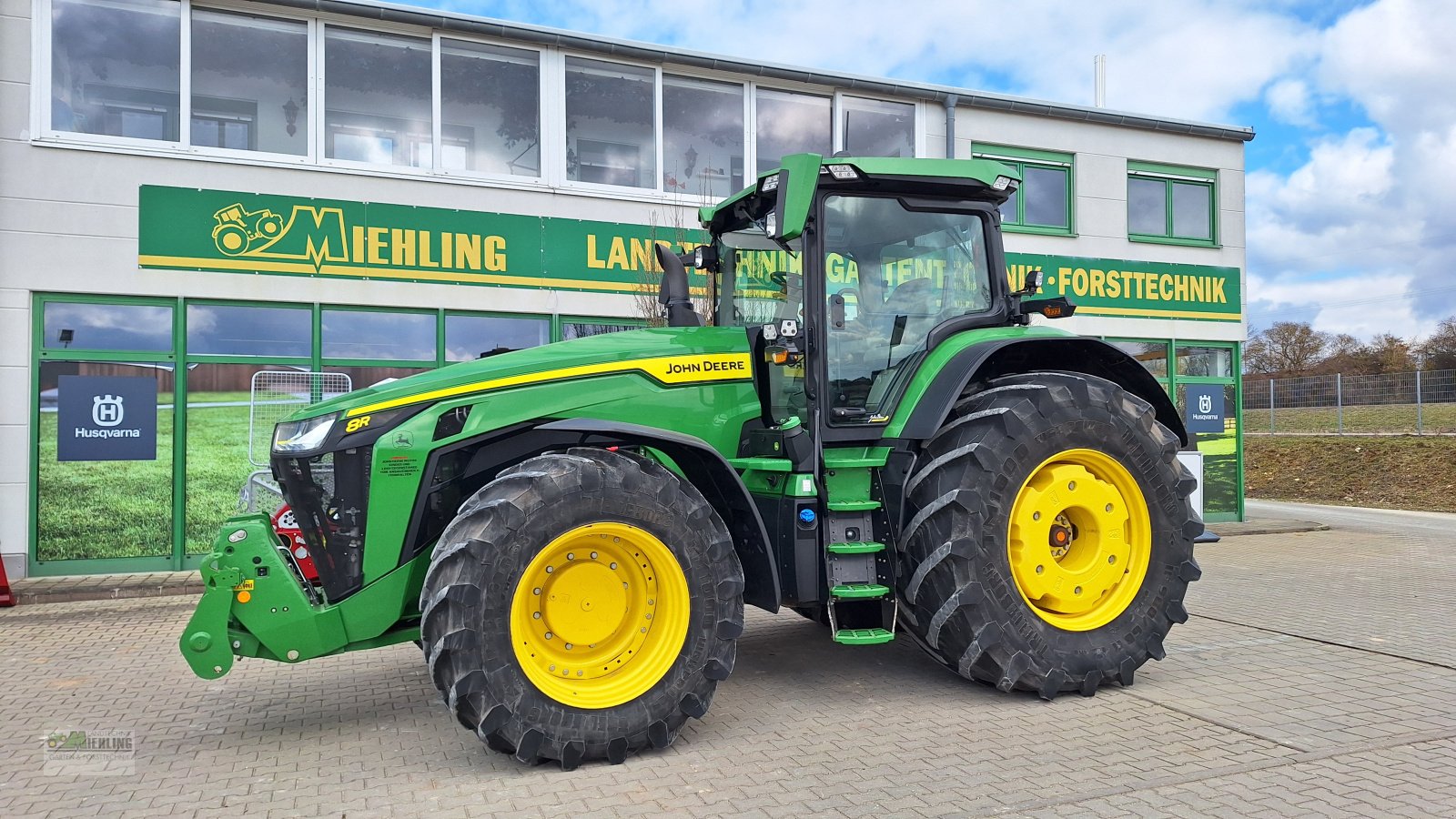 Traktor типа John Deere 8R 370 Auto Powr 2000h 50 km/h, Gebrauchtmaschine в Pollenfeld (Фотография 1)