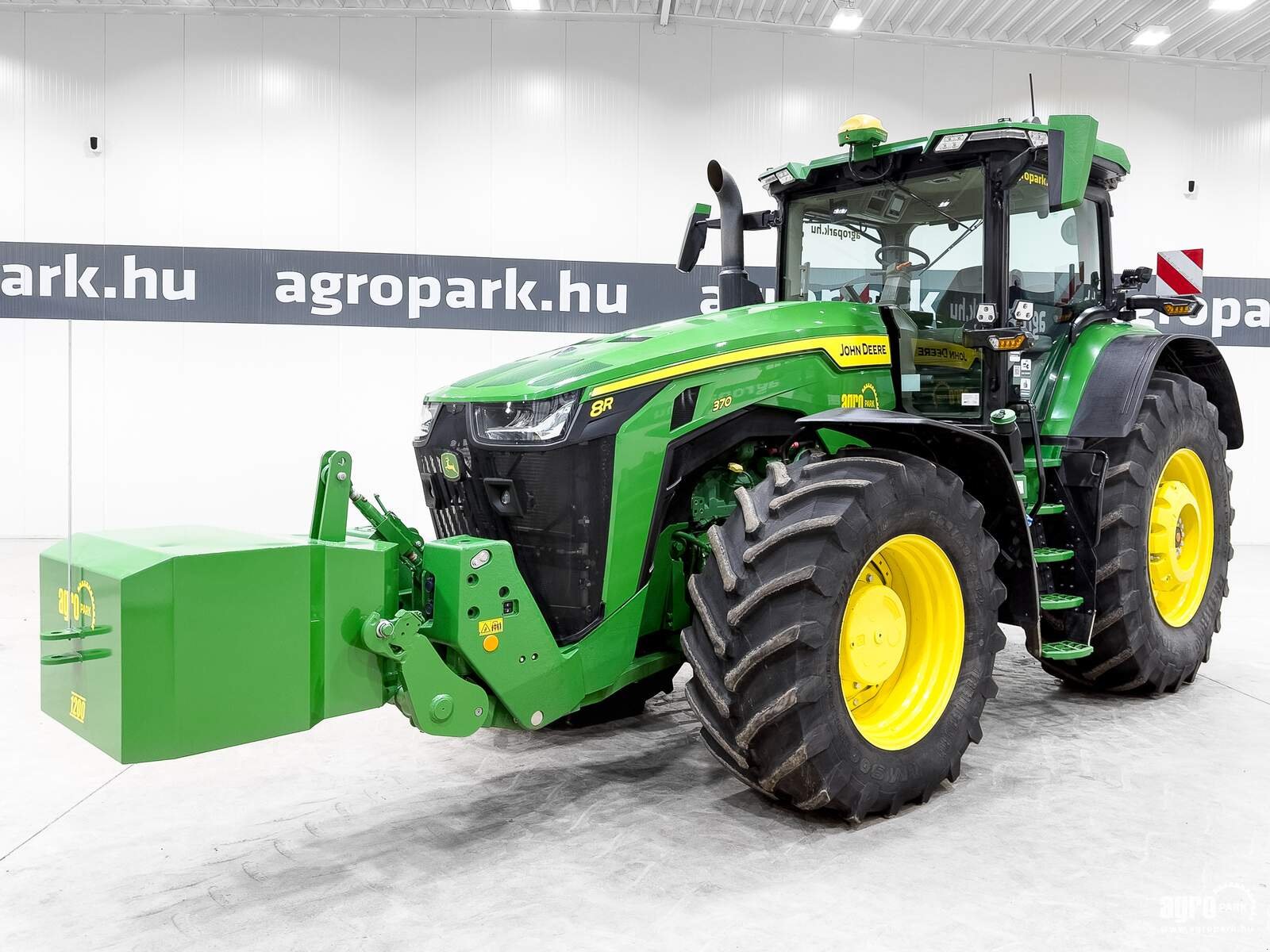 Traktor типа John Deere 8R 370 ILS, Gebrauchtmaschine в Csengele (Фотография 1)