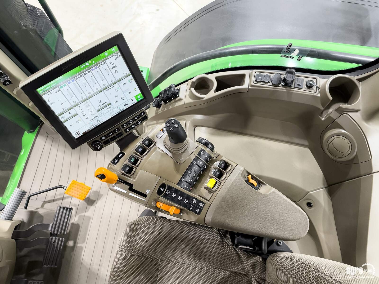 Traktor типа John Deere 8R 370 ILS, Gebrauchtmaschine в Csengele (Фотография 9)