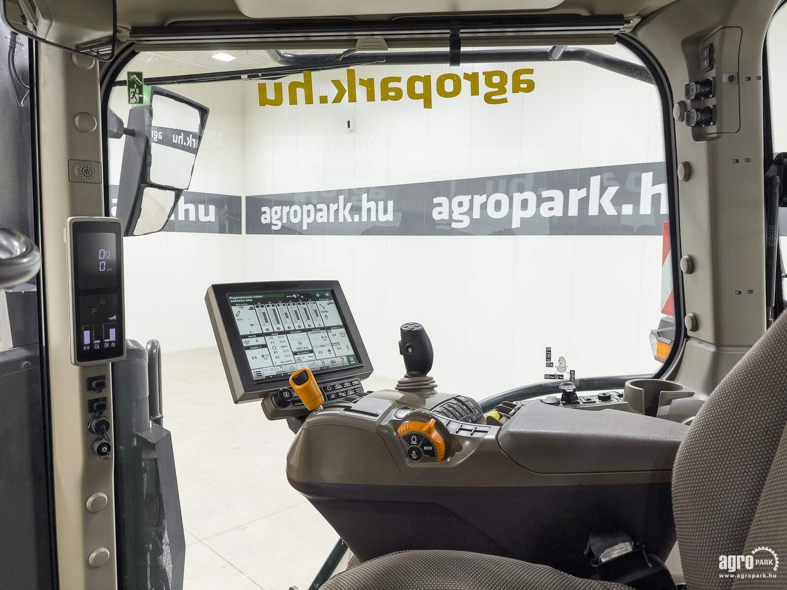 Traktor типа John Deere 8R 370 ILS, Gebrauchtmaschine в Csengele (Фотография 12)